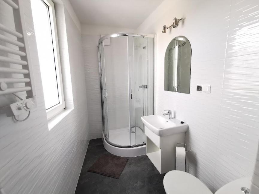 Pokoje Dwuosobowe Hotel Rowy  Ngoại thất bức ảnh